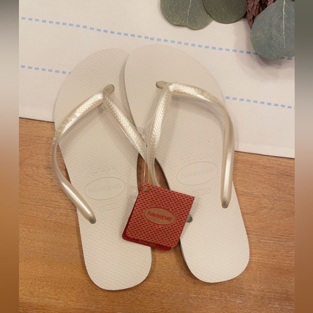 Havaianas Women's Cream Flip Flops